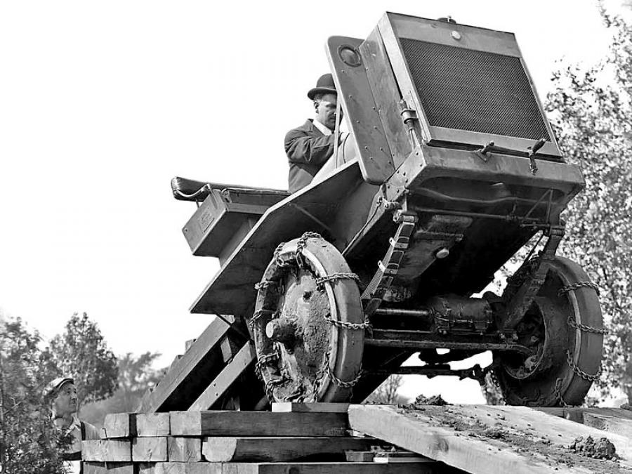  Jeffery Quad 1914 года  (фото 7 из 9)